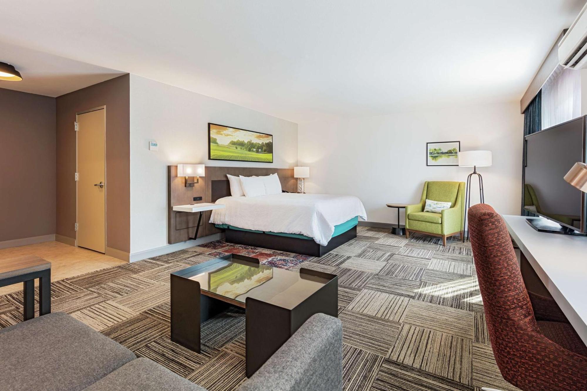 Junior King Suite,1709531917:JPEG